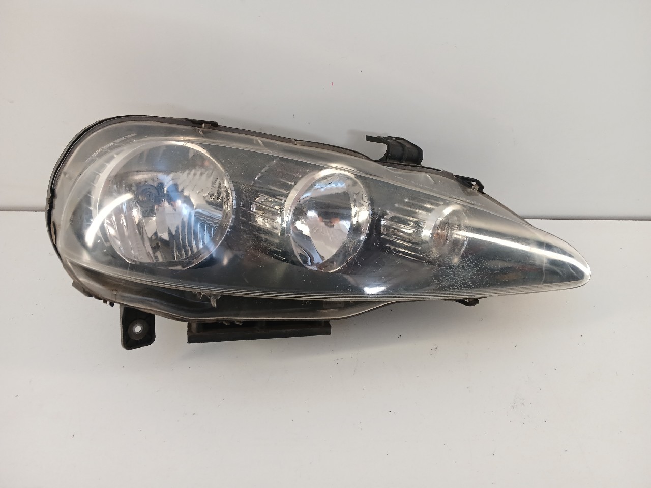 Faro ant dx ALFA ROMEO 147